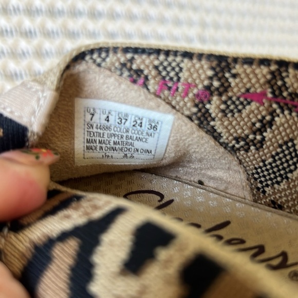 SKECHERS Leopard Cheetah Memory Foam Comfort Fit Ballet Flats | 7 - Picture 5 of 7